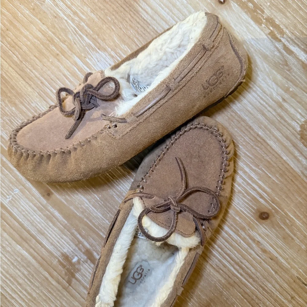 UGG Brown Suede Moccasin Slippers size 4